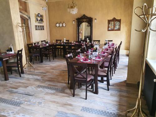 Ресторант, Hotel Fontana in Нови Сад