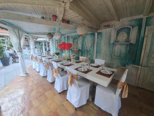 Ресторант, Hotel Fontana in Нови Сад