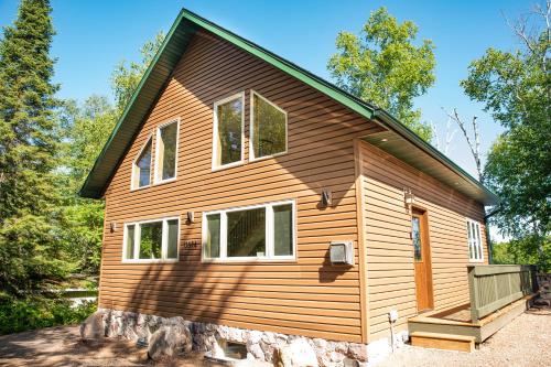 Cabin on the Point - main image