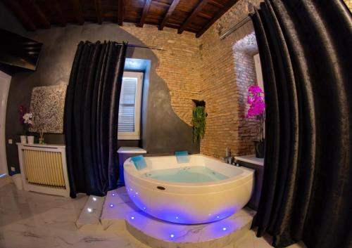 Rhome Luxury suite - image 5