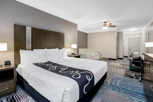 La Quinta by Wyndham Conroe in Conroe, USA