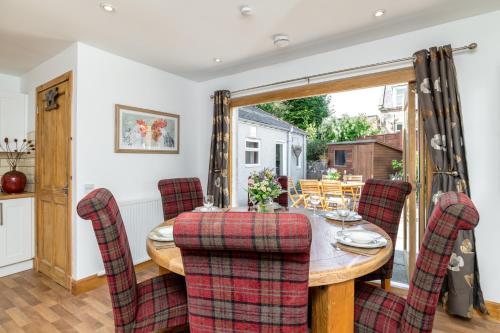 Létesítmények, Dormie Cottage, lovely bright and spacious bungalow with wood fire in Ballater