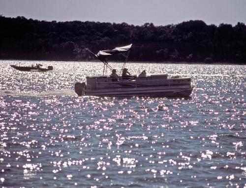 Yacht Club Resort Suites at Table Rock Lake - image 3
