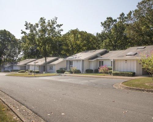 Vacation Resort Condos By the Stunning Ozark Mountains - image 4