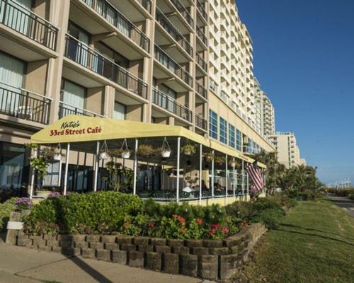 Virginia Beach Oceanfront Resort with the Comforts of Home