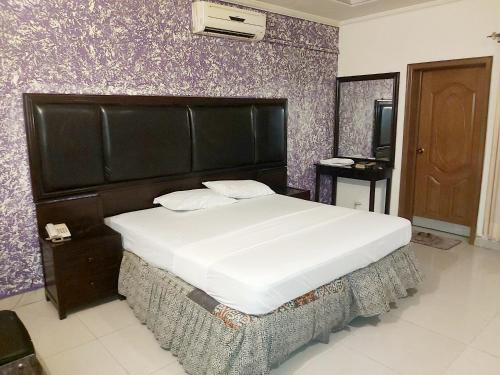 Visit Inn Executive – Lahore, WI
