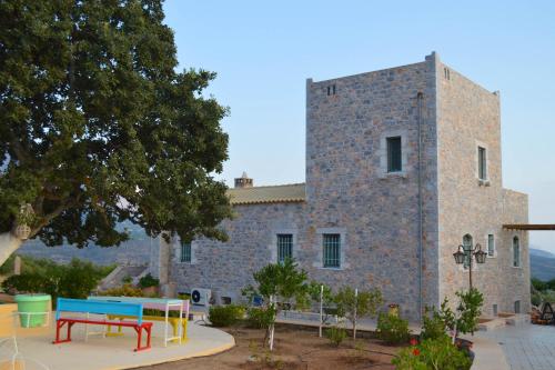 Viesnīcas āriene, Villa Dimitra - Mani , traditional archontiko in Omales