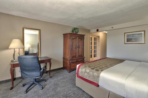 Ramada by Wyndham Albuquerque Midtown