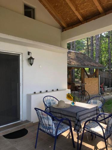 ทัศนียภาพภายนอกโรงแรม, Kuća za odmor "Crni bor" (Kuca za odmor "Crni bor") in วินชี