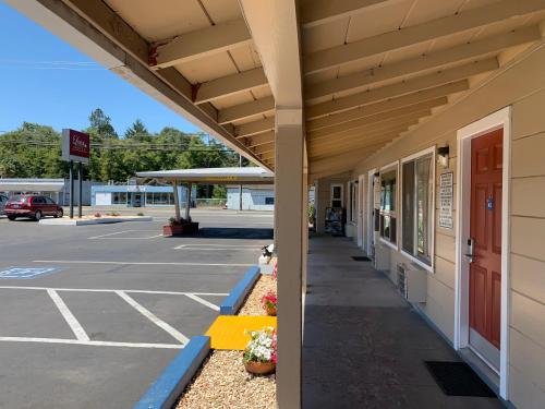 Facilities, Lark Motel Willits in Willits (CA)