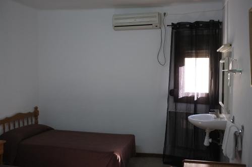 Hostal Europa - image 7