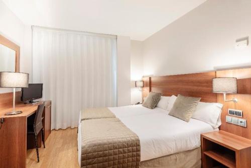 2 twin beds