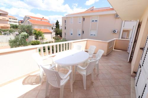 Apartment Dony - Tičić 3