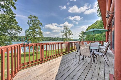 Lakefront Cabin with Dock 6 Mi to Swiss Valley - main image