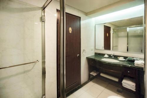 Bathroom, Hej Taipei Arena Hotel in Songshan District