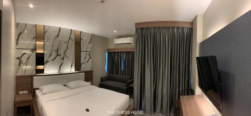 Best Price on The chess hotel in Rayong + Reviews!