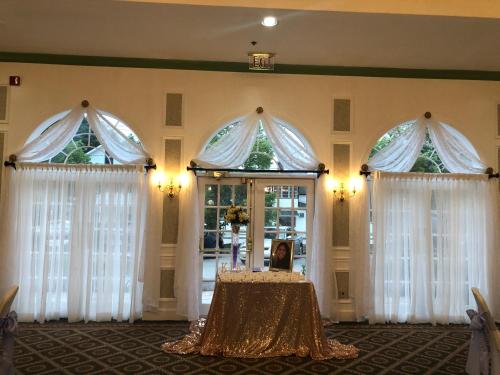 Phoenix Inn Resort - image 13