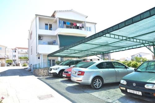 Apartment Mladen
