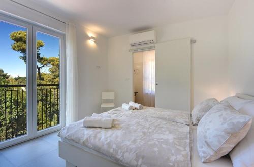 Four-Bedroom Holiday Home image 3