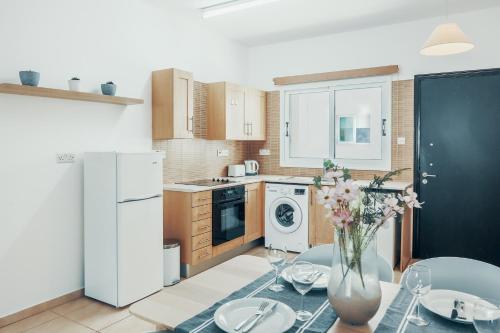 주방, Elegant 1 Bedroom Apartment - Great Kings Resort Protaras, Kapparis in 파랄림니