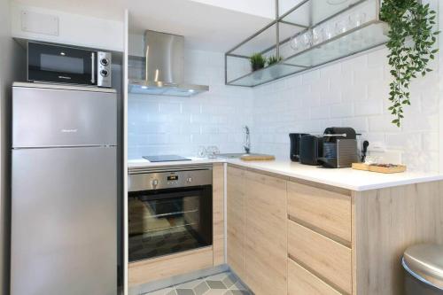  EIFFEL BRIDGE BOUTIQUE APARTMENT in Girona