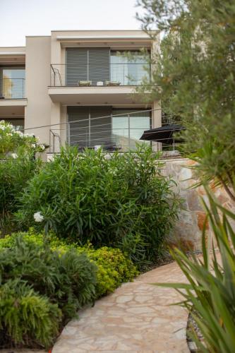 Tara's Lodge Hotel - image 5