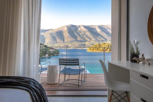 Double Room with Balcony and Sea View