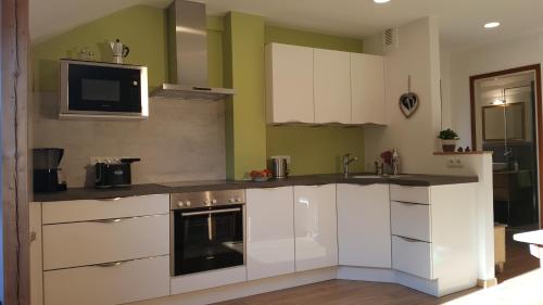 廚房, viaDolceVita - Grüne Gästewohnung (viaDolceVita - Grune Gastewohnung) in 拉娜