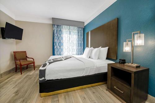 Sleeps 5
