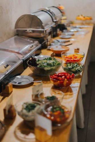 Premier Geneva Hotel - image 14