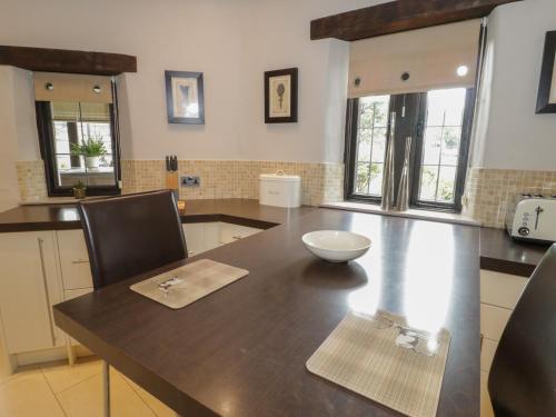 The Banquet House - image 7