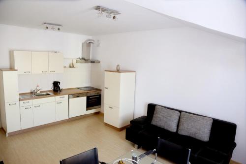 One-Bedroom Apartment image 3