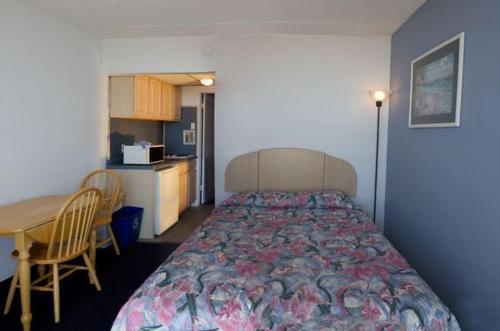 Newport Beach Resort photo