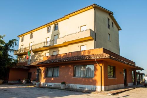 Entrance, Hotel Ostello Settecolli Sport in Filottrano