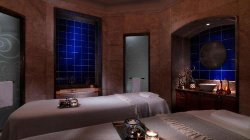 Four Seasons Hotel Istanbul at the Bosphorus - image 14