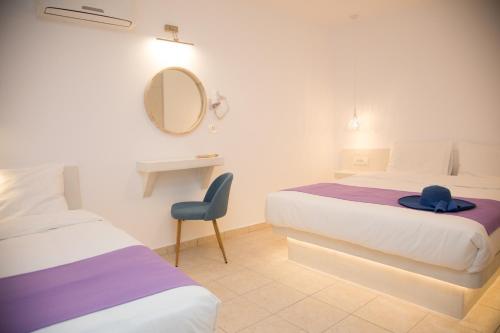 Markakis Studios Fira Town - image 4