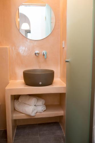 Markakis Studios Fira Town - image 4