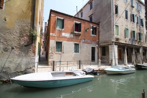 Veneziacentopercento Arsenale Apartment - image 2