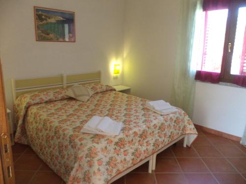 2 bedrooms, 3 beds