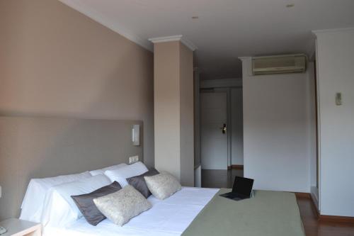 Duerming Villa De Sarria Hotel - main image