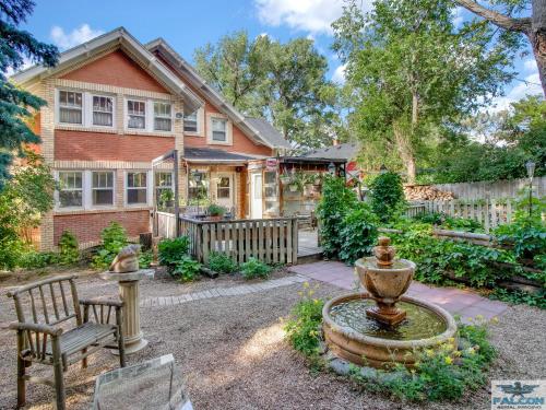 Robins Nest Bed & Breakfast – Cody, WY