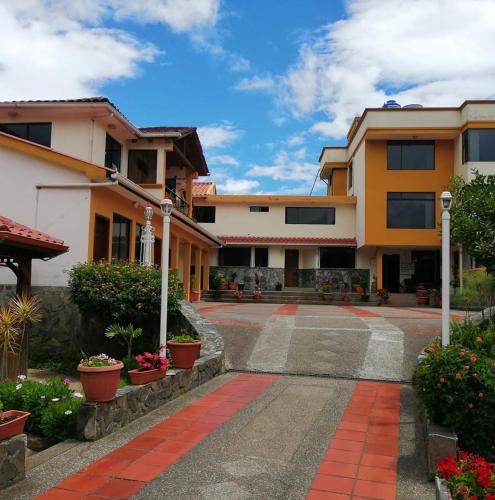 Exterior view, Hostal Monte Carmelo in Banos