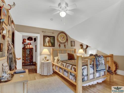 Queen Room