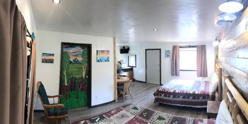 Fox n Fireweed Cabins