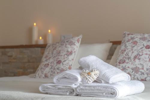 2 twin beds