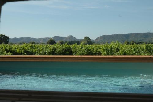 Peldbaseins, Domaine de Sévanes (Domaine de Sevanes) in Saint-Paul-Les-Fonts