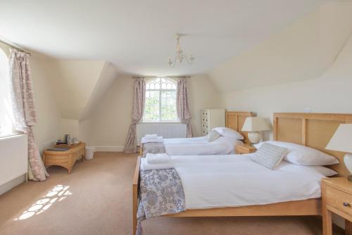 Sissinghurst Castle Farmhouse - image 8