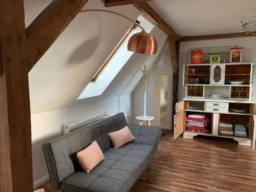 Das Haus am Teich in Besitz, Deutschland