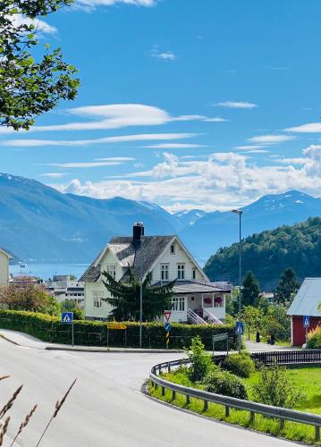 Fjord View Apartment Stranda