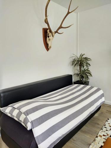 Jordaan Canal View Apartment, Amsterdam (photo 2)